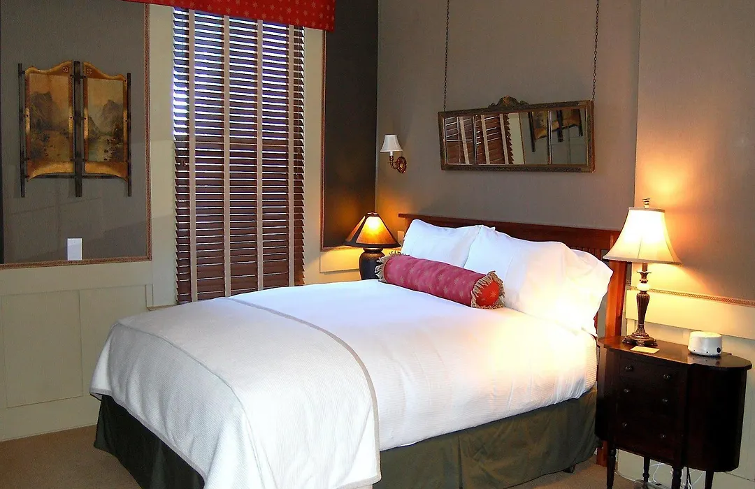 Touvelle House Bed And Breakfast-1